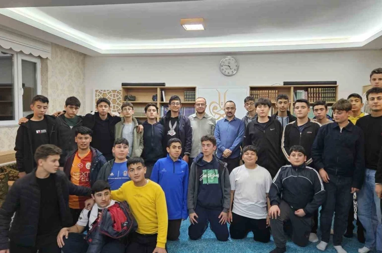 Emirdağ Fen Lisesi öğrencileri Diyanet Gençlik Merkezi’nde buluştu 
