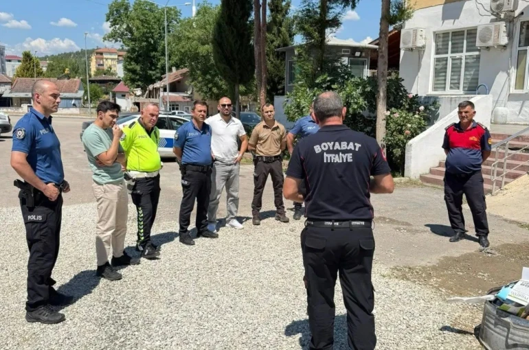 Emniyet personeline uygulamalı yangın eğitimi 