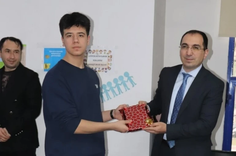 En çok kitap okuyanlar ödüllendirildi 