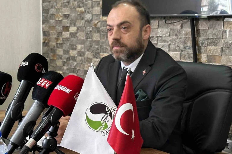 Enes Zengin: "Biz bir enkaz aldık"