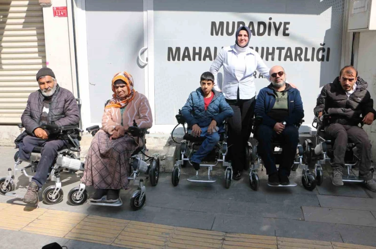 Engelli 10 kişi, akülü sandalye ile bayrama rahat girecek 