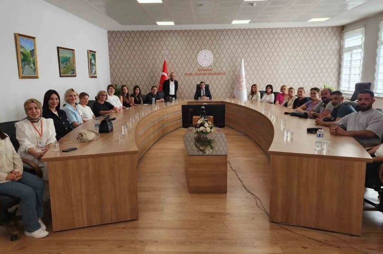 Erasmus kapsamında Avrupa’dan gelen öğretmenler Kütahya’da ağırlandı 