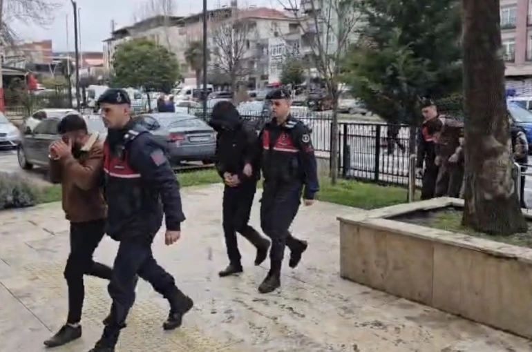 Erbaa’da bağ evinden hırsızlık yapan 6 şüpheli yakalandı