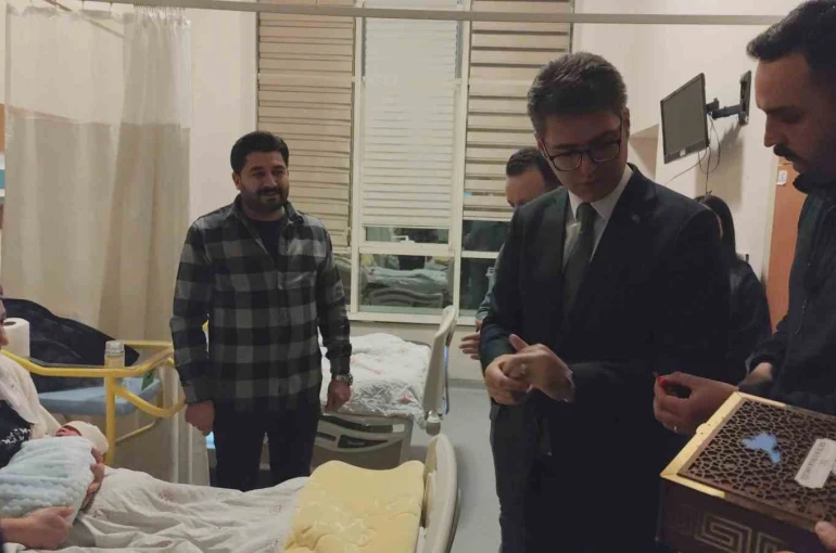 Erciş’te 2026’nın ilk bebeği Mert Buğra oldu