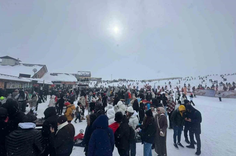 Erciyes’te sömestirin ilk gününde yoğunluk 