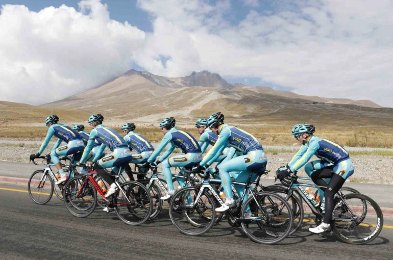 Erciyes’teki Yüksek İrtifa Bisiklet Kampları spor turizmini zirveye taşıyor 