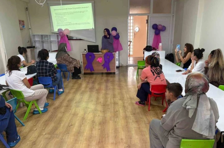Erdemli’de meme kanseri farkındalık etkinlikleri 
