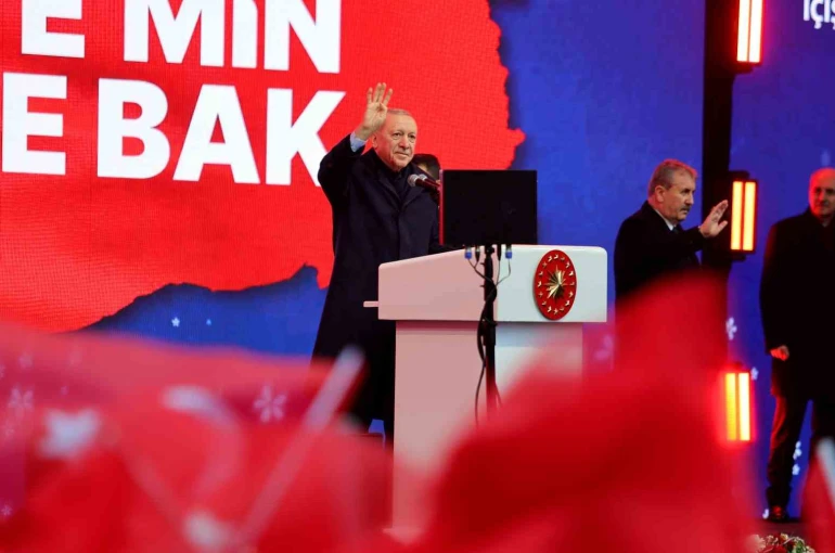 Erdoğan: "İktidarımızın ve ittifakımızın enkaz altında kalmasını bekleyenler büyük bir hayal kırıklığına uğradı" 