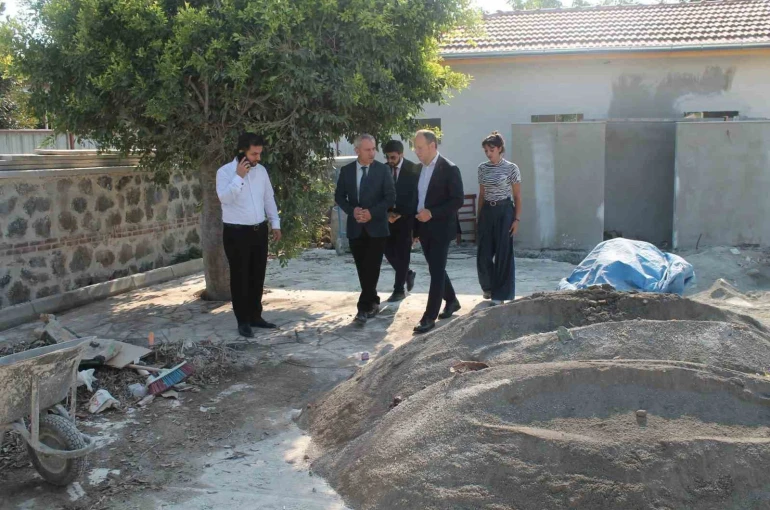 Erzin Mustafalı Camii’ndeki restorasyon çalışmaları sürüyor
