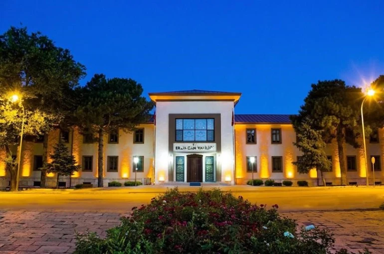 Erzincan Valiliği: Kemah’taki depremde olumsuzluk yok 