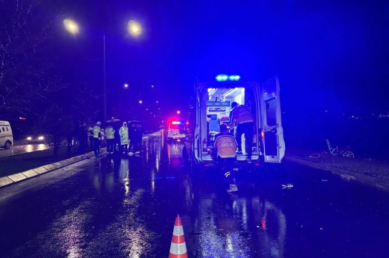 Erzincan’da bisiklet sürücüsü trafik kazasında hayatını kaybetti 