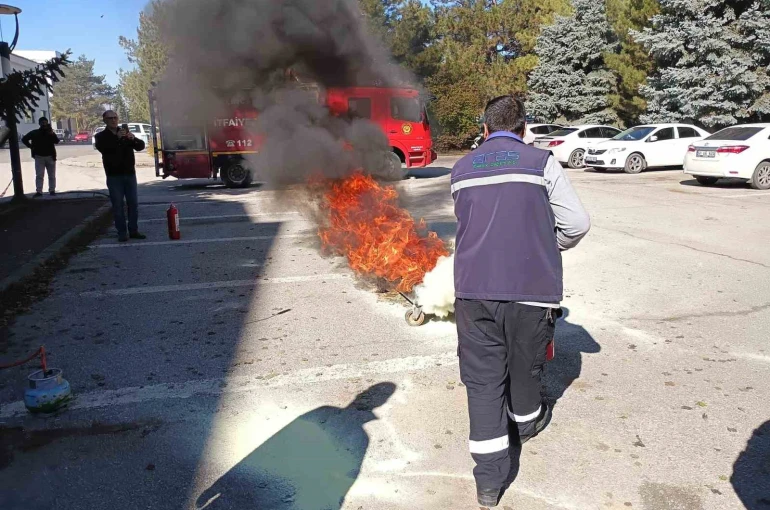 Erzincan’da güvenlik için güç birliği: İşletme binasında acil durum senaryosu uygulandı 