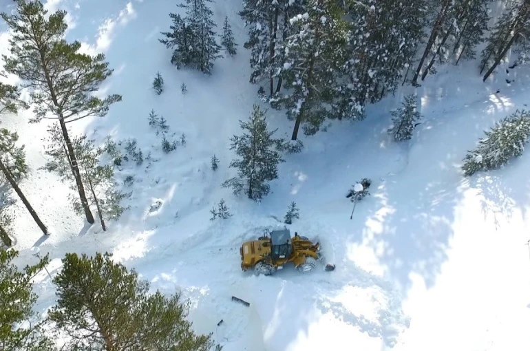 Erzincan’da kar ve tipiden kapanan 213 köy yolunda çalışmalar sürüyor 