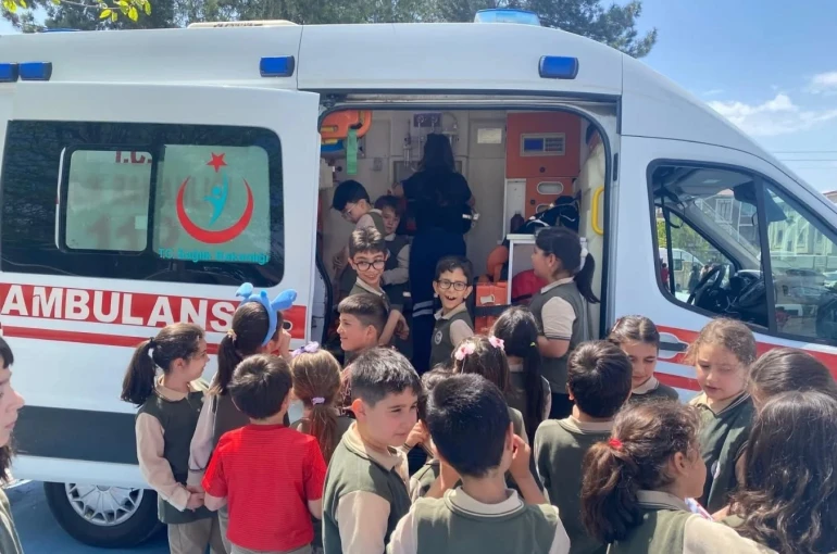 Erzincan’da miniklere "Sağlıklı Gelecek" eğitimi 