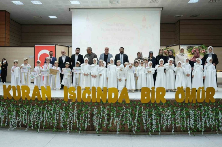 Erzincan’da miniklerin Kur’an sevinci 