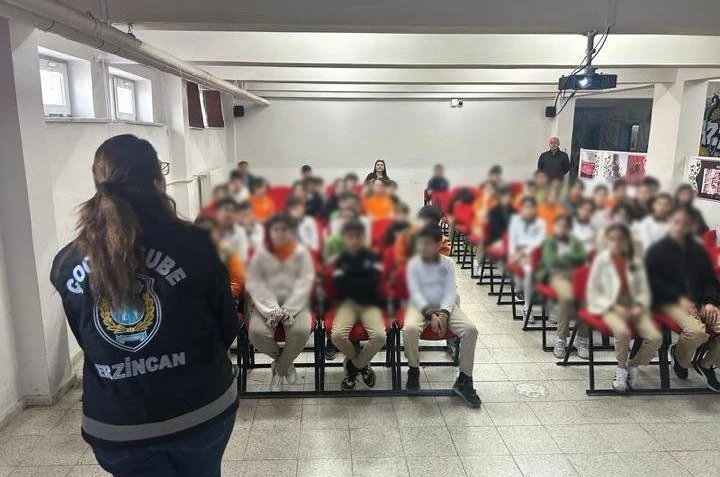 Erzincan’da öğrencilere güvenlik ve bilinçlendirme eğitimi 