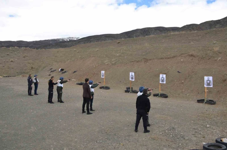 Erzincan’da orman personeline silah kullanımı ve bakımı eğitimi 