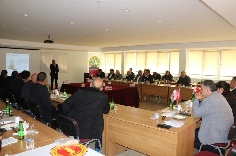 Erzincan’da tulum peyniri üreticileri ortak yol haritasında buluştu 