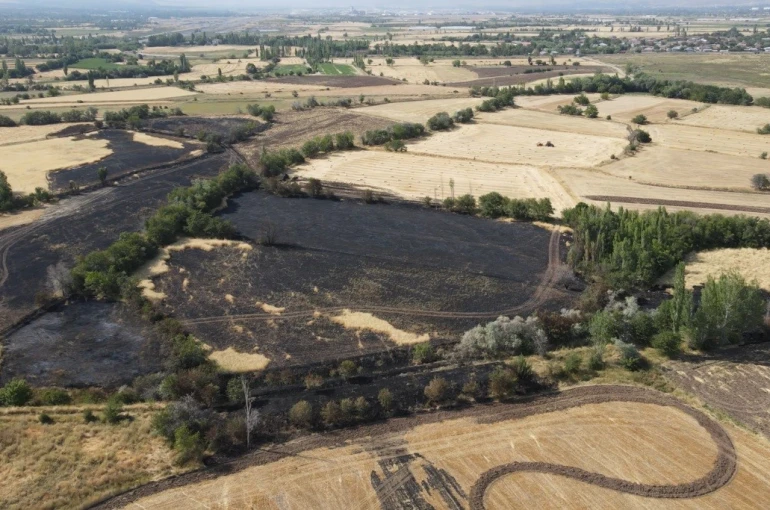 Erzincan’daki yangının bilançosu drone ile görüntülendi 