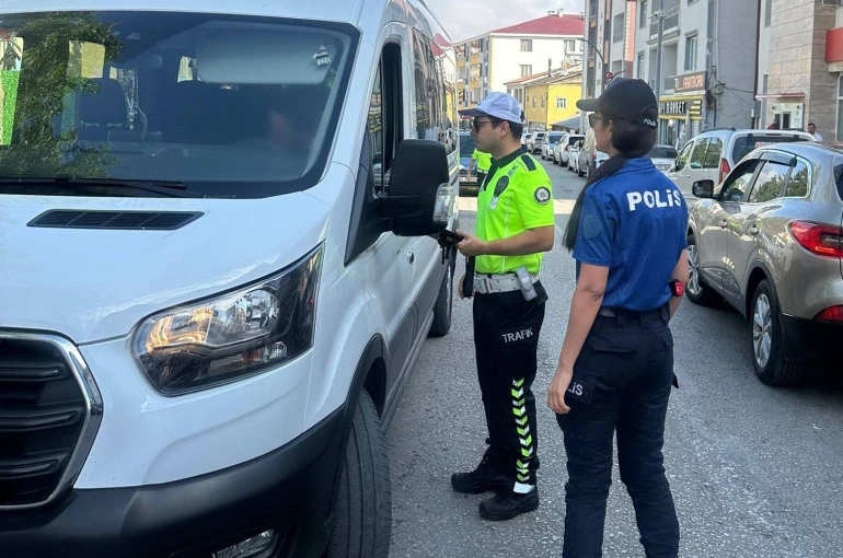 Erzincan’ın tüm ilçelerinde okul servis araçları denetlendi 