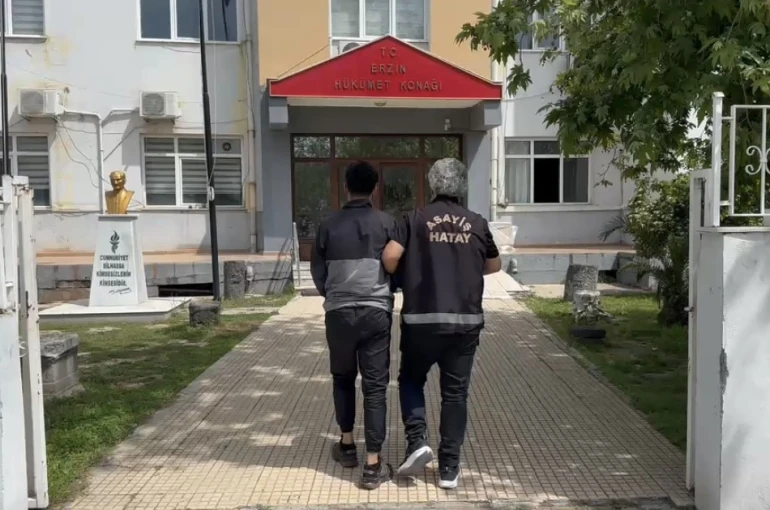 Erzin’de 4 yıl 6 ay hapis cezasıyla aranan firari yakalandı 