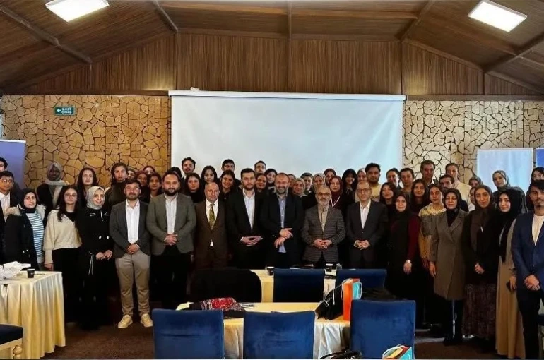 Erzurum Diplomasi Araştırmaları Merkezi’nden gençlere küresel farkındalık ve stratejik hazırlık