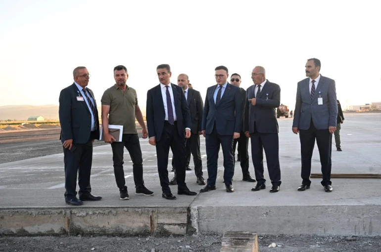 Erzurum Havalimanı’ndaki çalışmalara yerinde inceleme