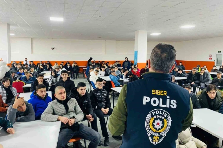 Erzurum polisinden sanal devriye