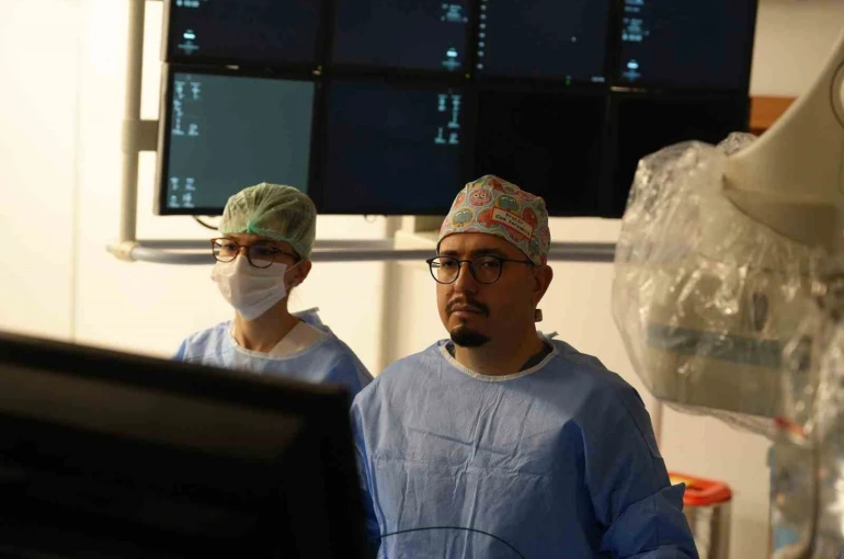 Erzurum Şehir Hastanesi çocuk kalbine "ritim" verdi 