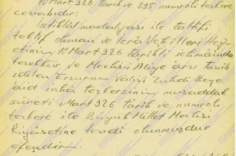 Erzurum Valisine İstiklal Madalyası 