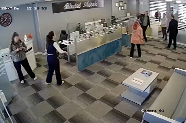 Erzurum’da avukata yapılan bıçaklı saldırının dehşet dolu anları 