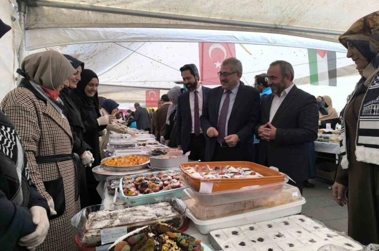 Erzurum’da "Hayır Çarşısı" dualarla açıldı 