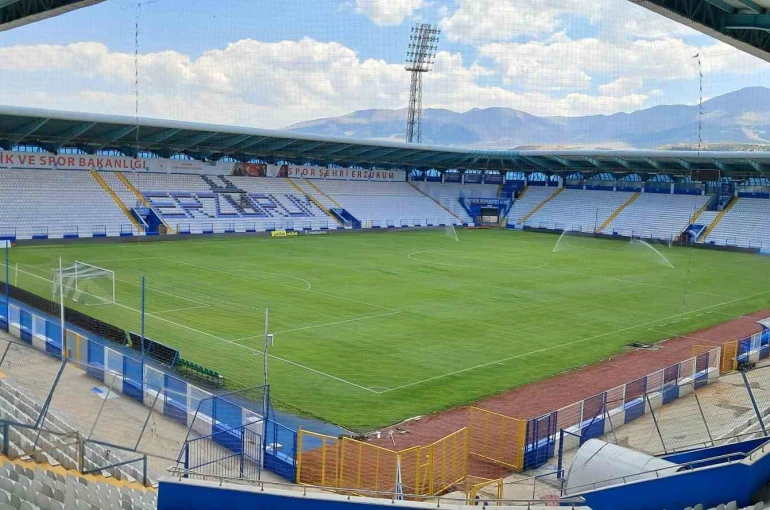 Erzurumspor’da ilk günden 1089 kombine satıldı: Hedef 20 bin kombine 