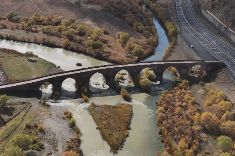 Erzurum’un en büyük mahallesi: Yağan Mahallesi ve Yağan Baba türbesi ilgi odağı oluyor 