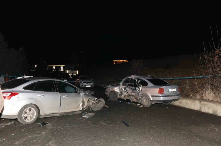 Erzurum’un Oltu ilçesinde kaza: 1’i ağır 5 yaralı 