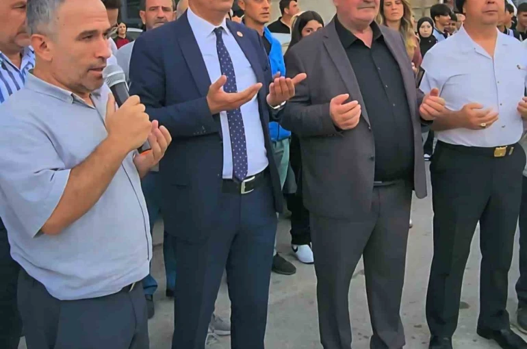 Esenköy’de geleneksel öğrenci uğurlaması 