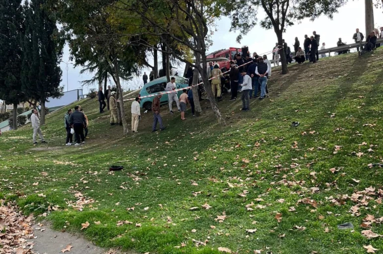 Esenler’de otomobil şarampole yuvarlandı: Sürücü ağır yaralandı 