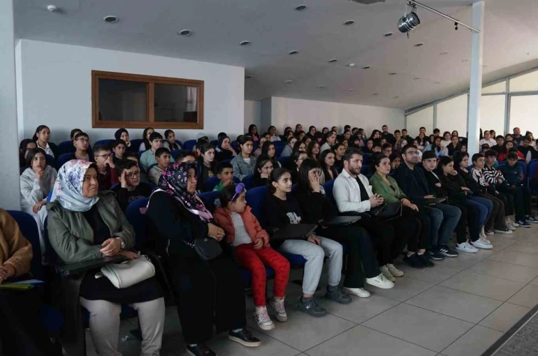 Esenyurt Belediyesi’nden öğrencilere LGS yolunda destek 
