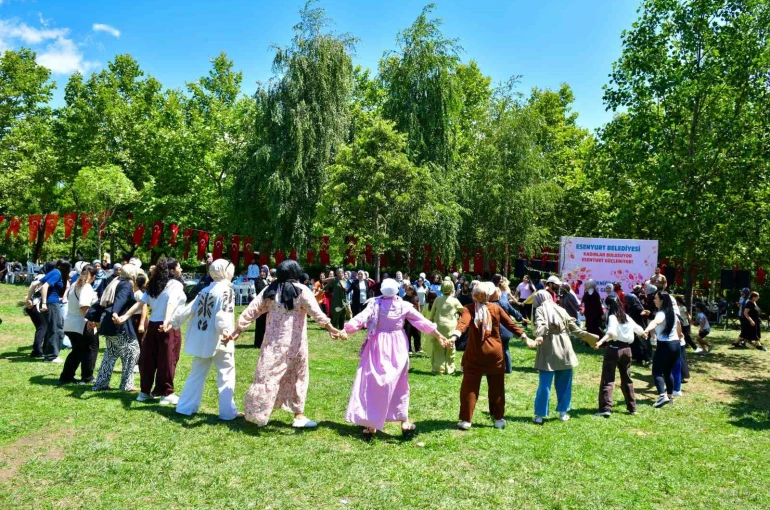 Esenyurtlu Kadınlar geleneksel piknik etkinliğinde buluştu 