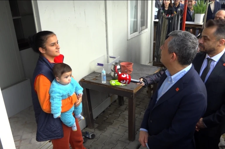 ’Eşimin geliri yok, işsiz’ diyen kadının kocasının sigortalı işte çalıştığı ve 3 araçları olduğu ortaya çıktı