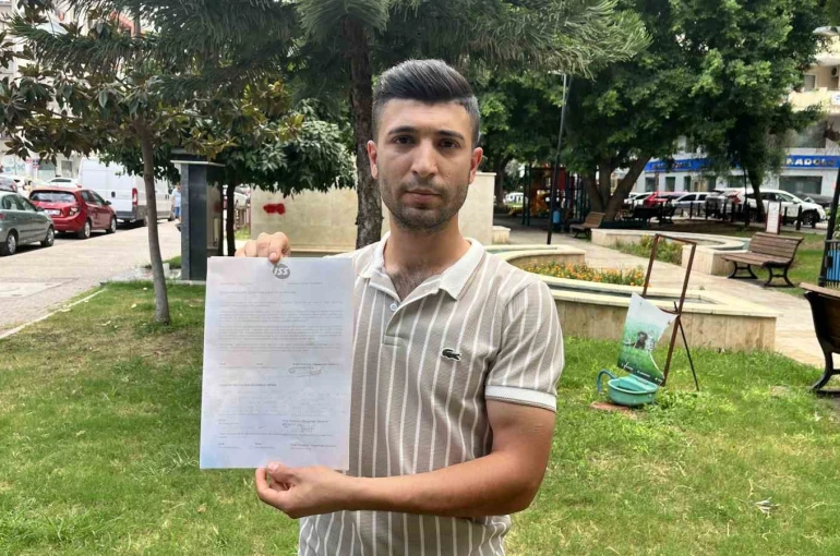 Eşine sürpriz yapan koca işten çıkarıldı: "Hanımcılık kazandı ama ben işsiz kaldım" 