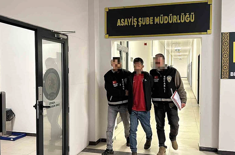 Eşini 8 bıçak darbesiyle öldürüp kardeşini aramış: "Hakkını helal et, Binnur öldü" 