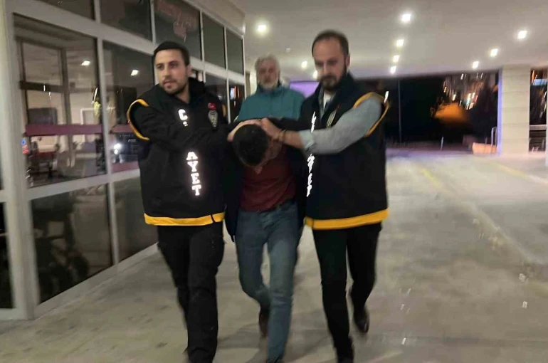 Eski eşini kucağındaki bebeğe aldırmadan bıçaklamıştı, tutuklandı 