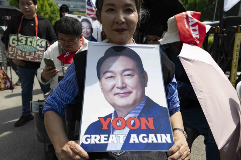 Eski Güney Kore Devlet Başkanı Yoon’a verilen 5 yıllık hapis cezası 7 yıla çıkarıldı 