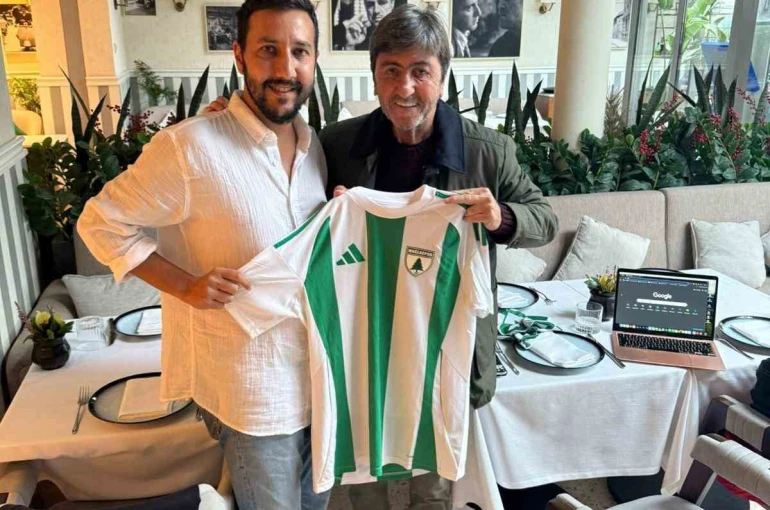 Eski milli futbolcu Dilmen, Muğlaspor Dergisi’nin ilk sayısında yer aldı 