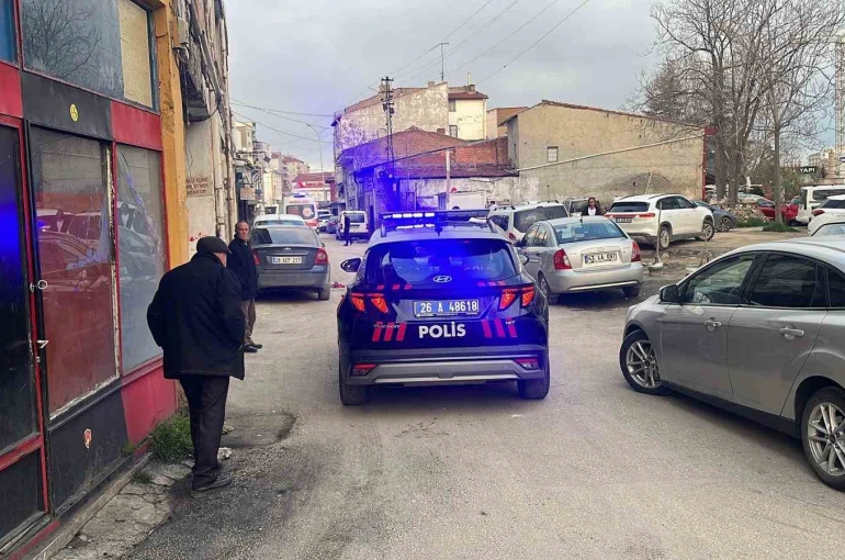 Eskişehir’de bıçaklı kavga: 1 yaralı 