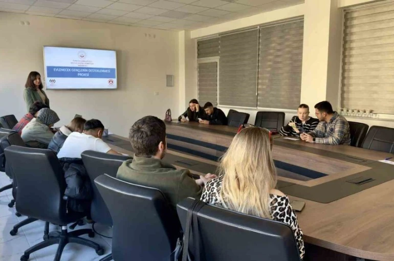 Eskişehir’de evlenecek çiftlere eğitim