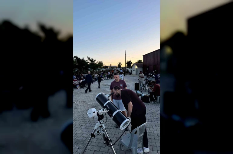 Eskişehir’de gökyüzü heyecanı: Vatandaşlar gezegenleri yakından gözlemledi 