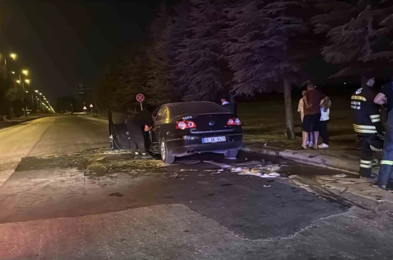 Eskişehir’de seyir halindeki otomobil alev aldı