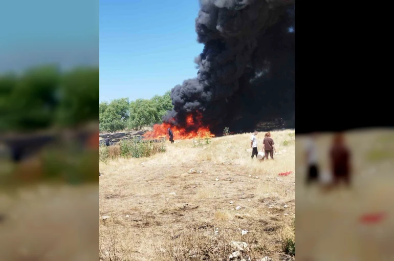 Eskişehir’de sigara izmaritinin neden olduğu yangını köylüler büyümeden söndürdü 